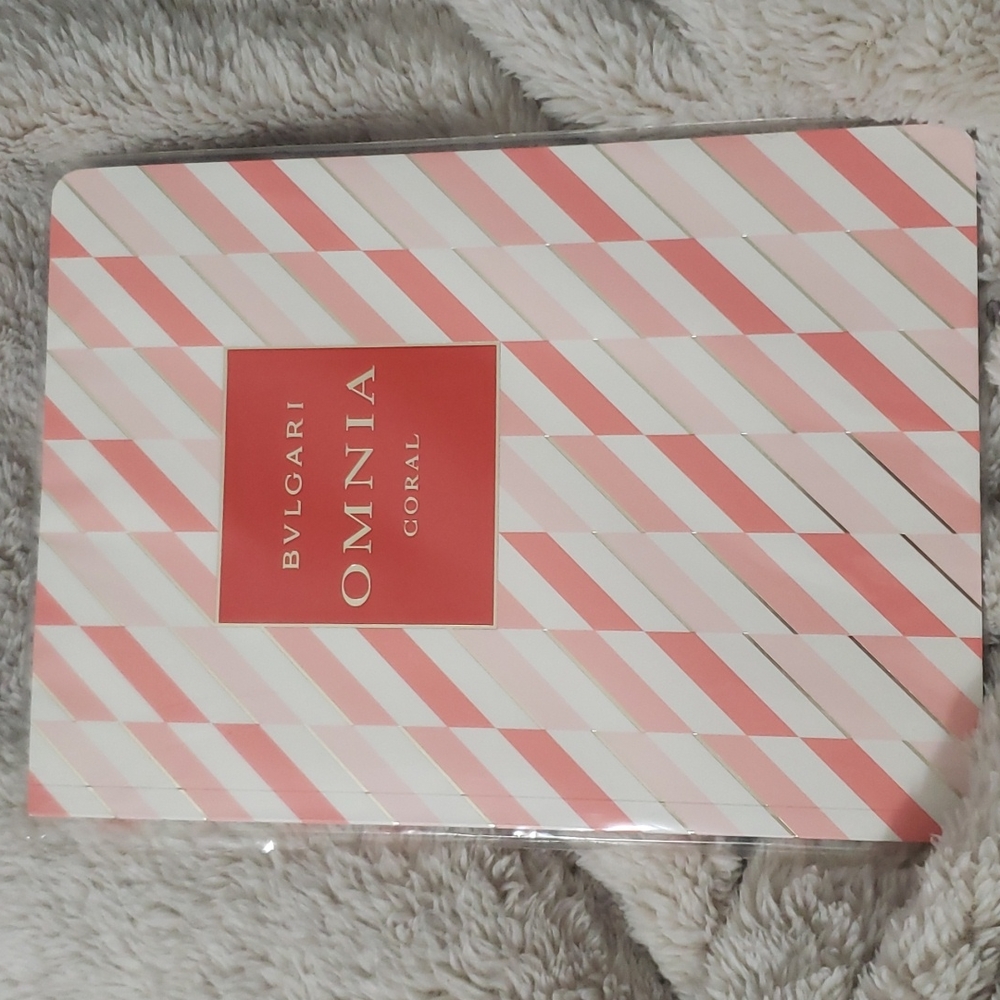 BVLGARI OMNIA CORAL SCENTED NOTE PAD.
